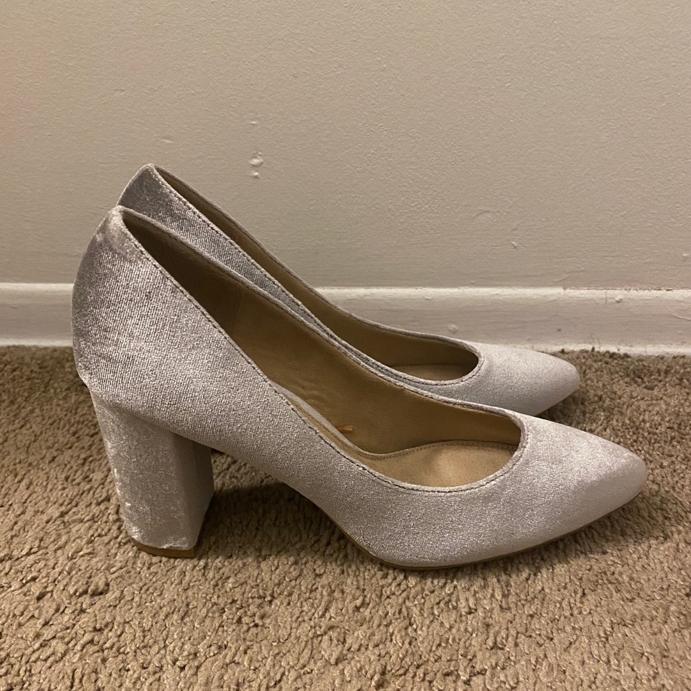 Gray heels